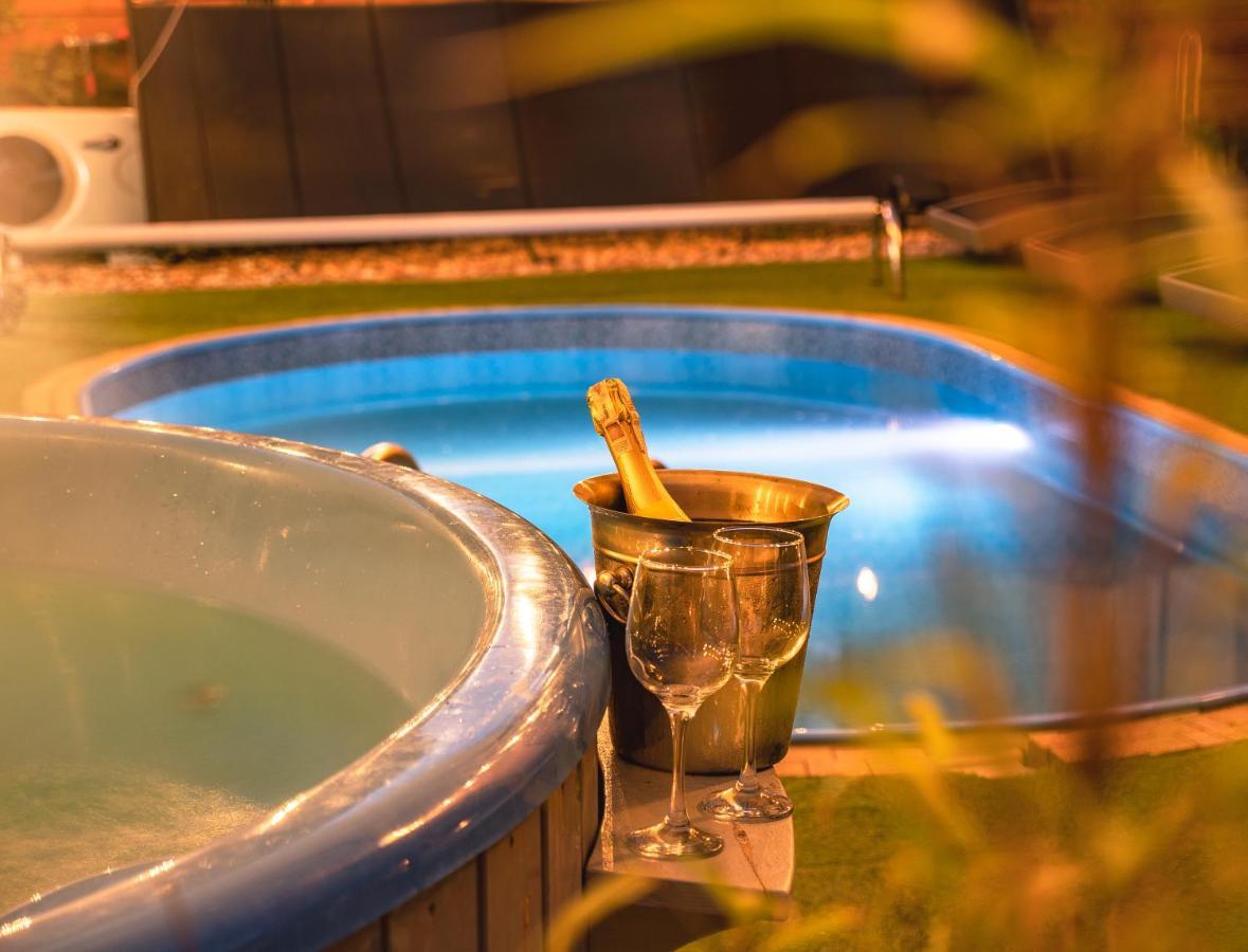 Domek Inosasino Z Basenem I Sauna エクステリア 写真